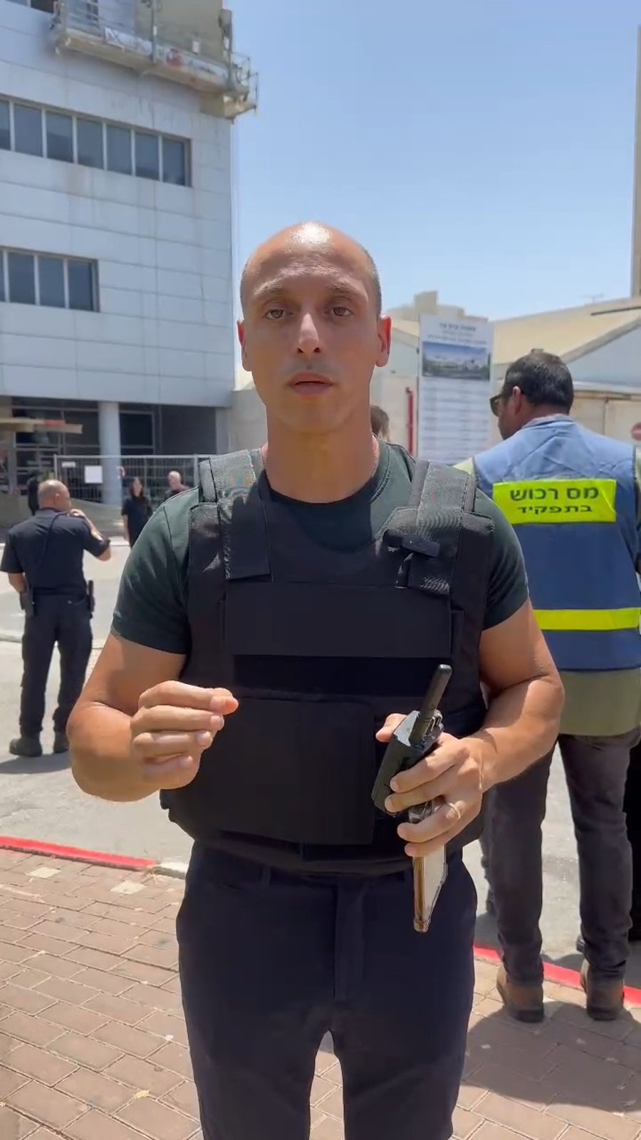 ראש עיריית עכו בזירה