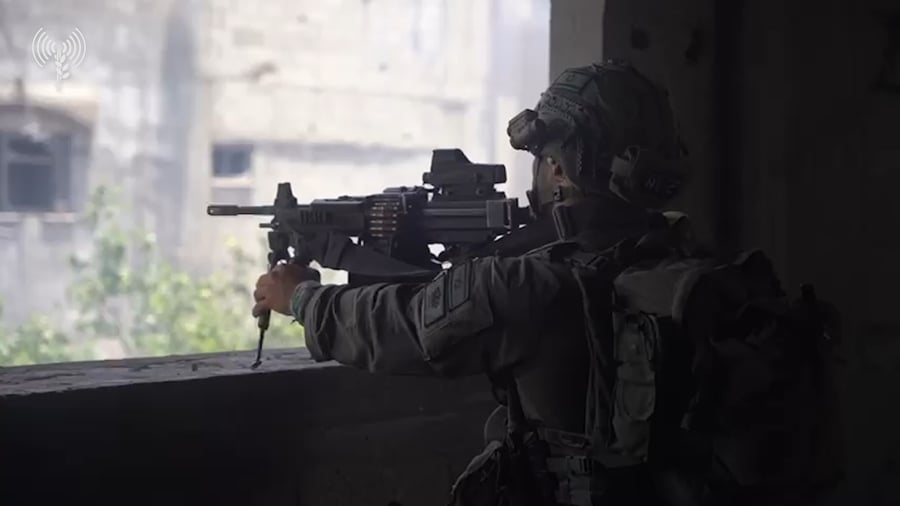 תיעוד מפעילות כוחות הצנחנים בשג'אעייה