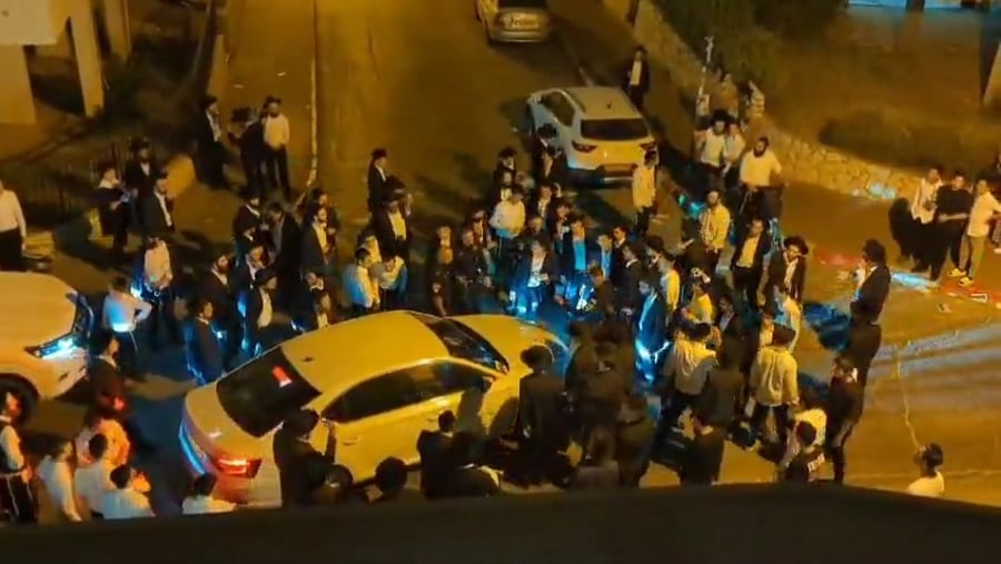 ההפגנה האלימה לפני כחודשיים תחת הבית של הרב לייבל