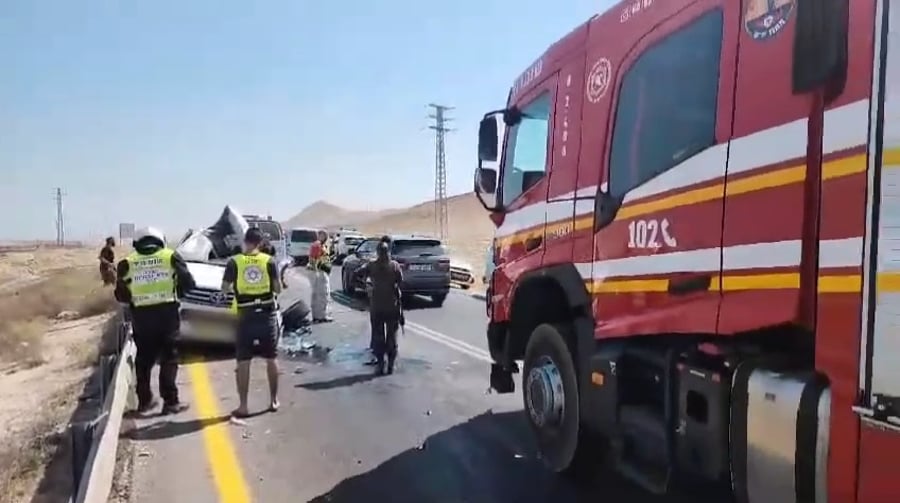 זירת התאונה הקטלנית בכביש 90