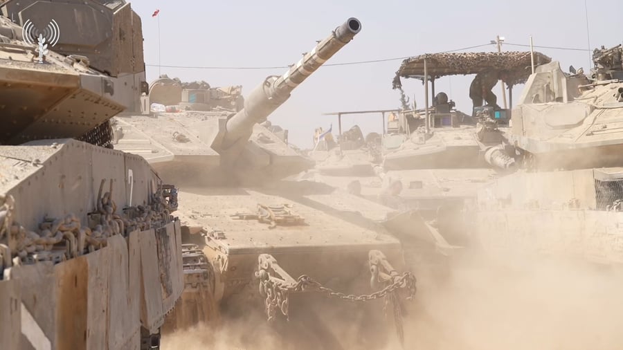 תיעוד של צק״ח 7 בכניסה לחאן יונס