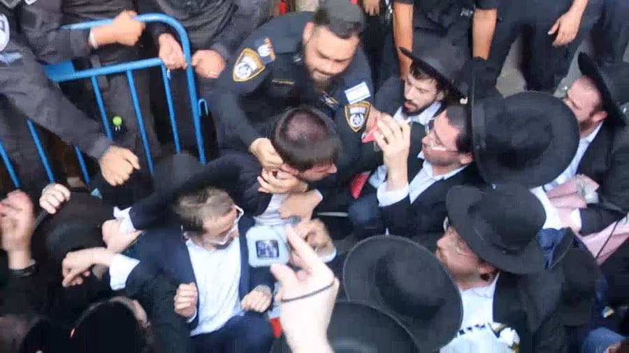 תיעודים מההפגנות אתמול