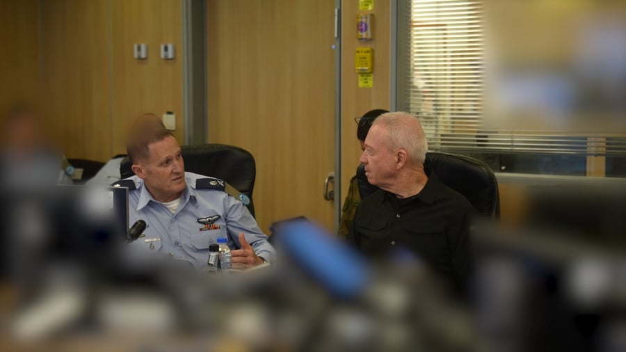 הביקור של גלנט בחיל האוויר