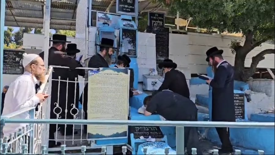 הגה"צ רבי אלימלך בידרמן בציון האר"י בצפת