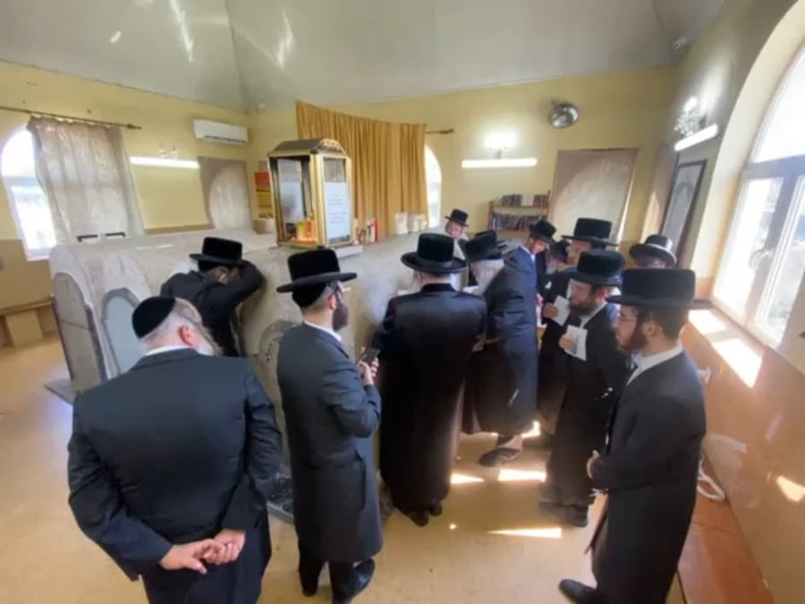 האדמו"ר מנדבורנה בציון בבישטנא