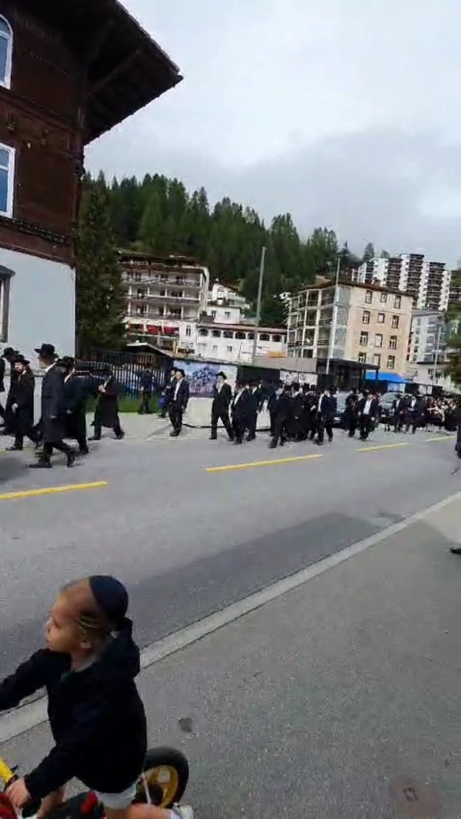 ההלוויה בדאבוס