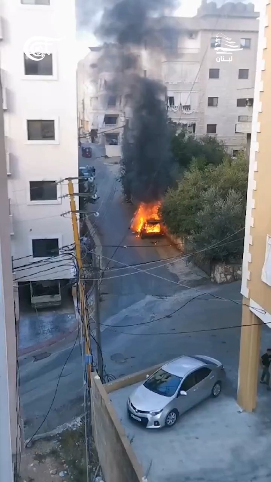 רכב בוער בביירות אחרי פיצוץ מכשירי הקשר היום