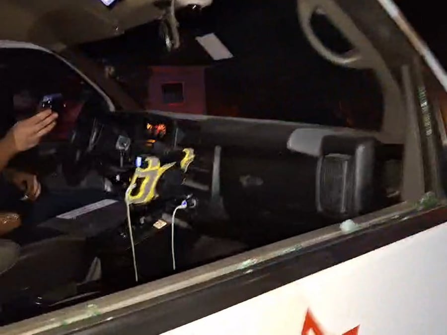 נזק לאמבולנס מפגיעה ישירה בכפר גדעון