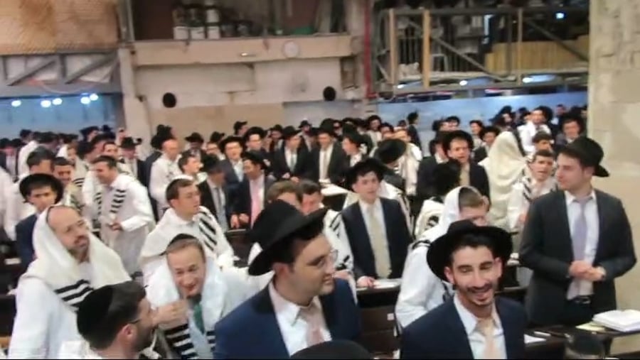 "לשנה הבאה בירושלים הבנויה" | צפו בתיעוד נעילת החג בבית מתתיהו