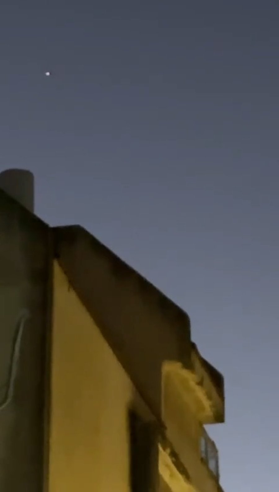 אזהרה: אזעקה מוקלטת | הכטב"מ אמש כפי שתועד בשמי קריית ביאליק