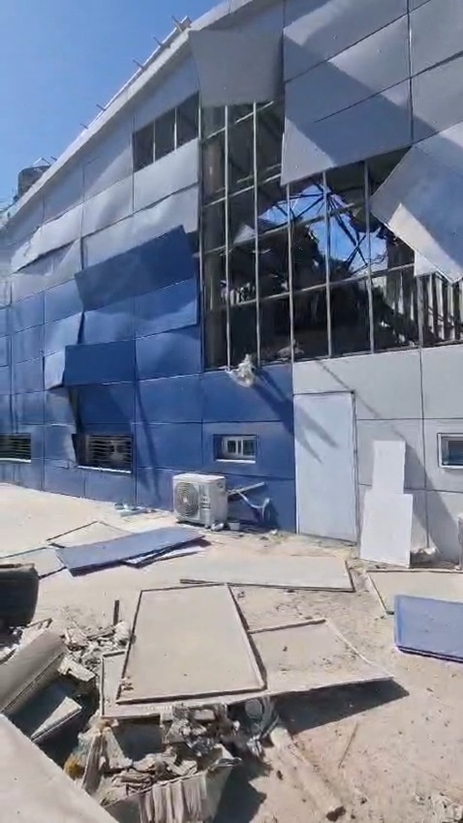 פגיעה ישירה במפעל באזור התעשייה קריית ביאליק