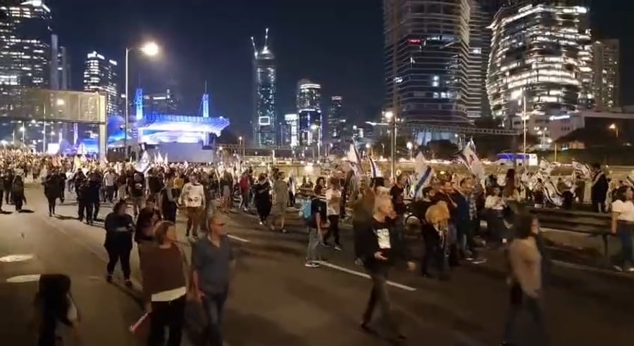 ליל גלנט השני - מאות צועדים בנתיבי איילון