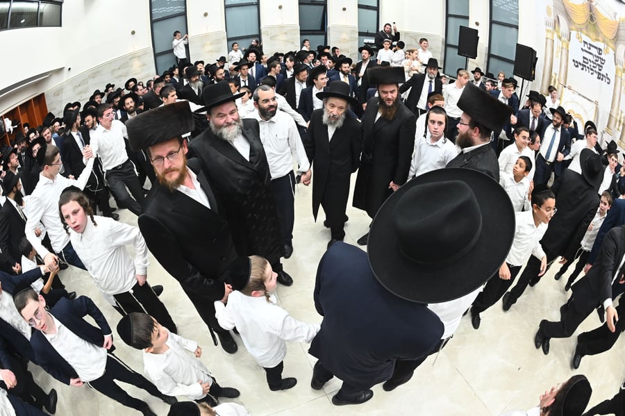 הכנסת ספר תורה לביהמ"ד בית השם