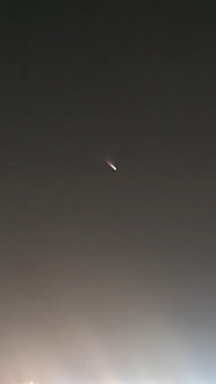 עצם זוהר בשמי איראן הלילה