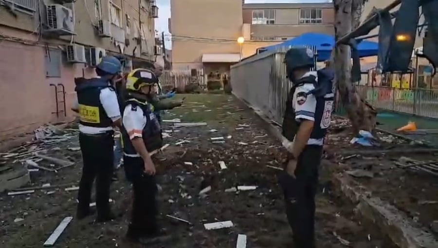 ההרס בגן הילדים בעכו לאחר שספג פגיעה ישירה