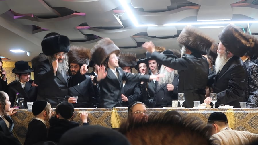 שמחת נישואי נכדת הגה"צ רבי צבי מאיר זילברברג