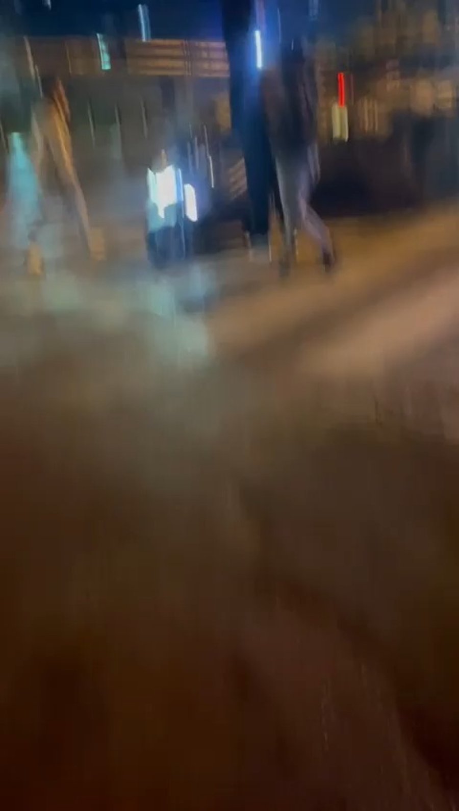 חוגגים עם טנק בכיכר דמשק