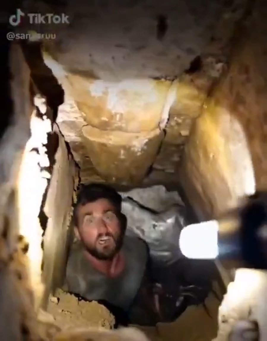 תיעוד מפוברק של חילוץ אסיר ממרתפי הכלא בסוריה 