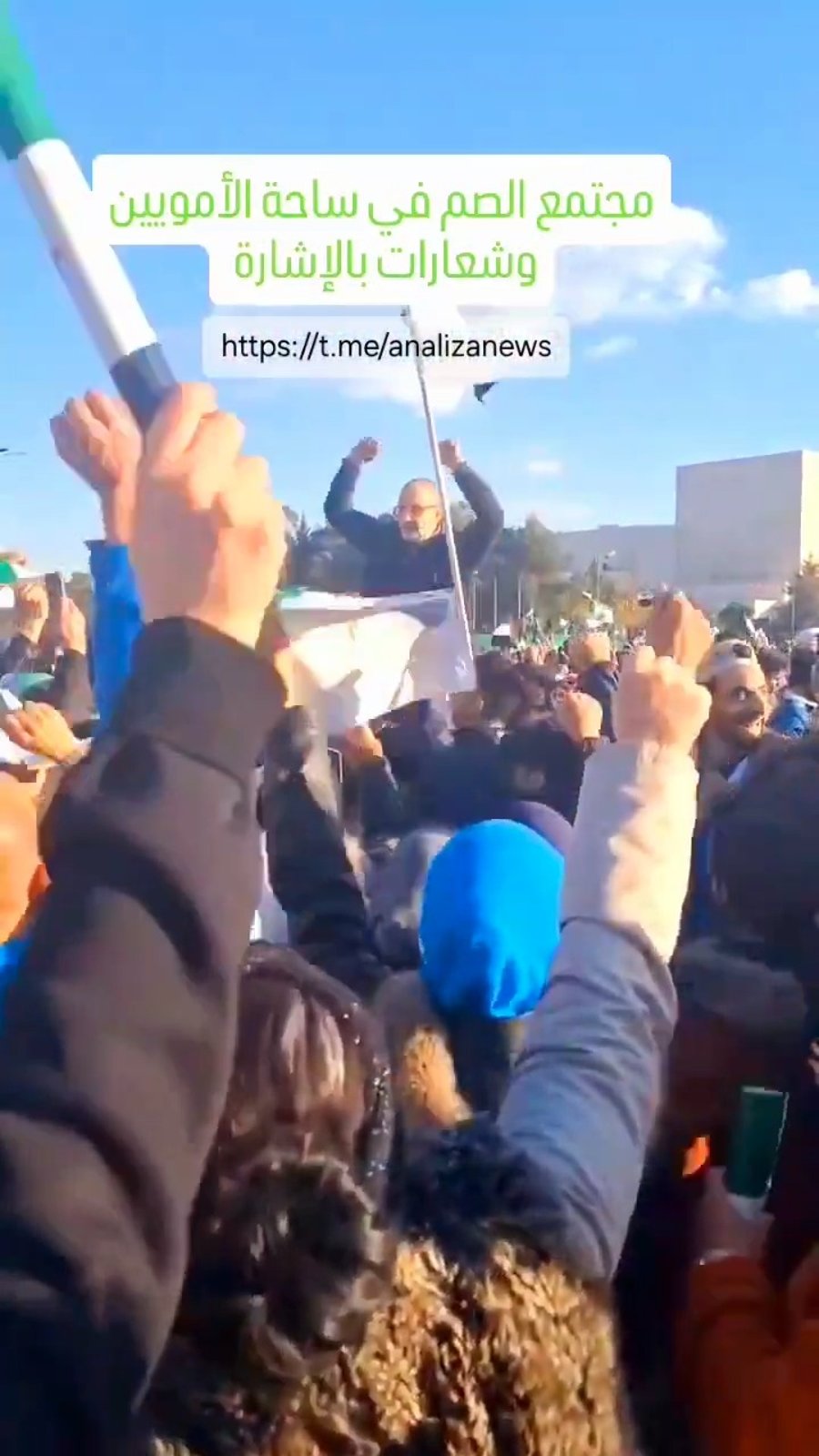 רגעים שלא ניתן לבטא במילים, רק בידיים