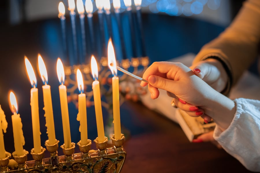 הילדים הללו: עשרת הדברות שלי לחנוכה | משה
רבי