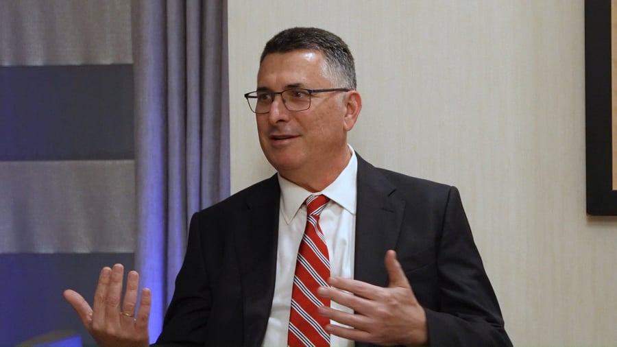 השר סער באבו דאבי