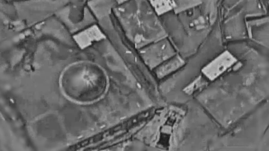  זריקת מטעני חבלה מגג מסגד "אבו בכר אלצדיק" בטולכרם