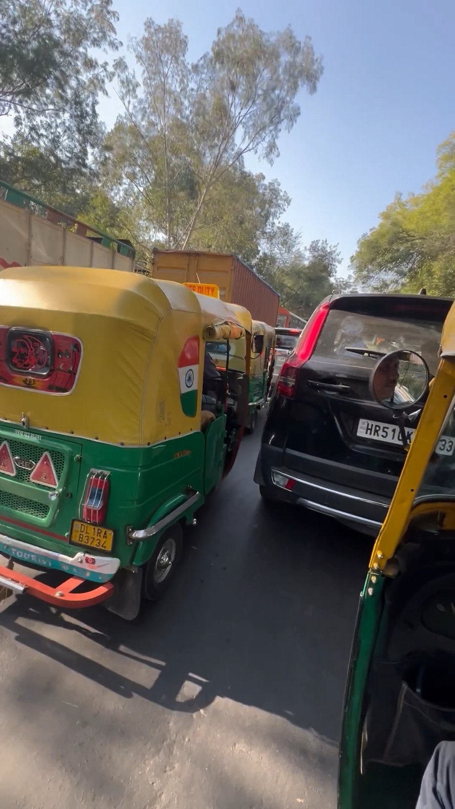 אין תיאור טוב יותר לחוויה ההודית האותנטית מנסיעת טוק-טוק בלב ניו דלהי.