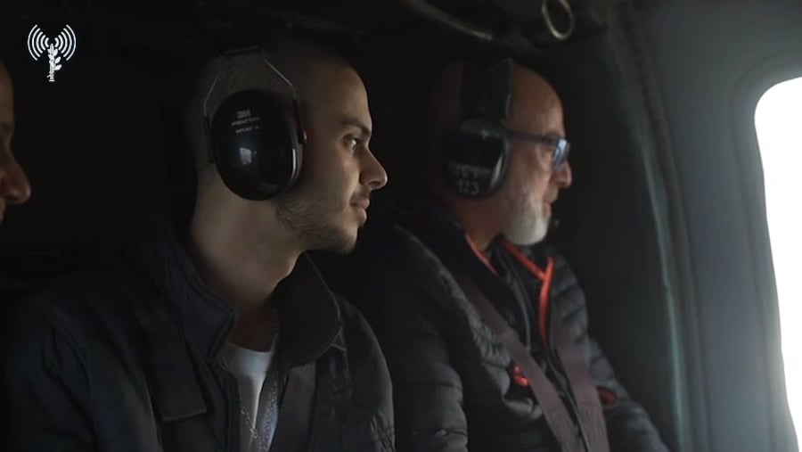 עומר ונקרט עם הוריו 