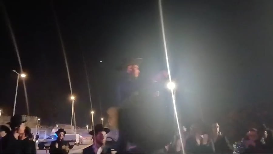 ההפגנה ליד בית ליד נגד מעצר האברך מהדרום