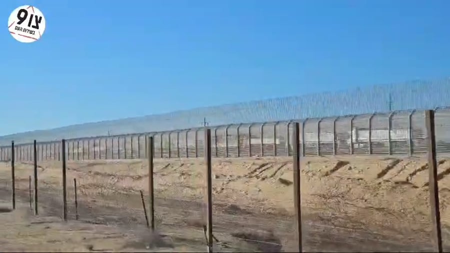 משאיות הסיוע ההומניטרי כפי שצולם הבוקר