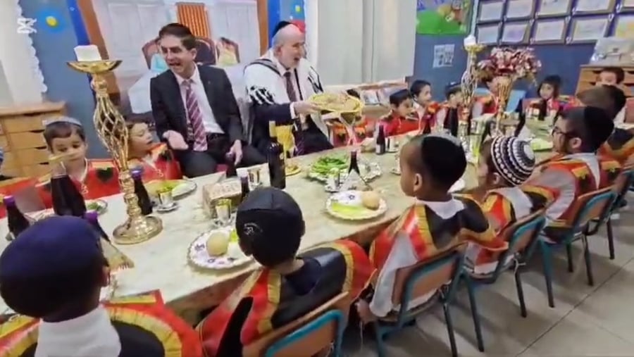 הדגמת עריכת שולחן "ליל הסדר" בתלמוד תורה "נר שמואל" חדרה