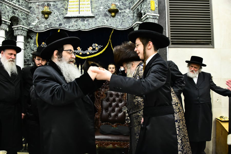 שמחת בר המצווה בחצה"ק ספינקא - נאראל 