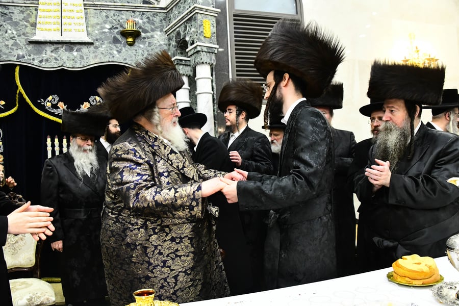 שמחת בר המצווה בחצה"ק ספינקא - נאראל 
