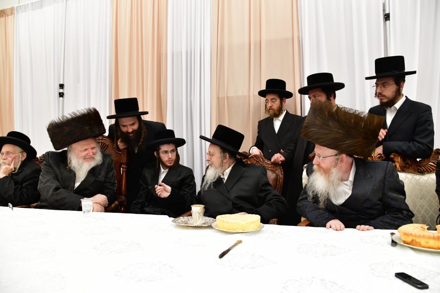 שמחת האירוסין בחצה"ק קרעטשניף ק"ג - קומרנא ב"ש