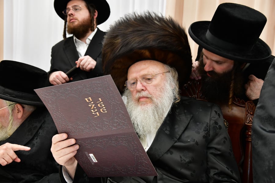 שמחת האירוסין בחצה"ק קרעטשניף ק"ג - קומרנא ב"ש