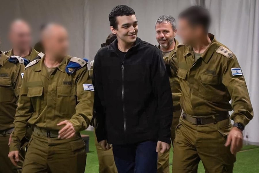 סמ״ר עידן אלכסנדר במפגש המרגש עם משפחתו