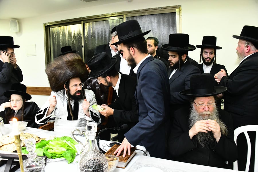 פסח שני בחצה"ק מעז'בוז