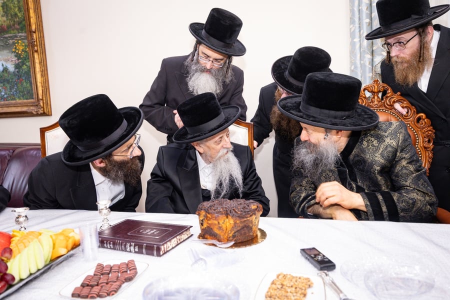 שמחת האירוסין לנכדת האדמו"ר מבאבוב - 45