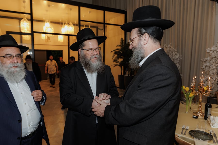 ערב החשיפה בכפר חב"ד
