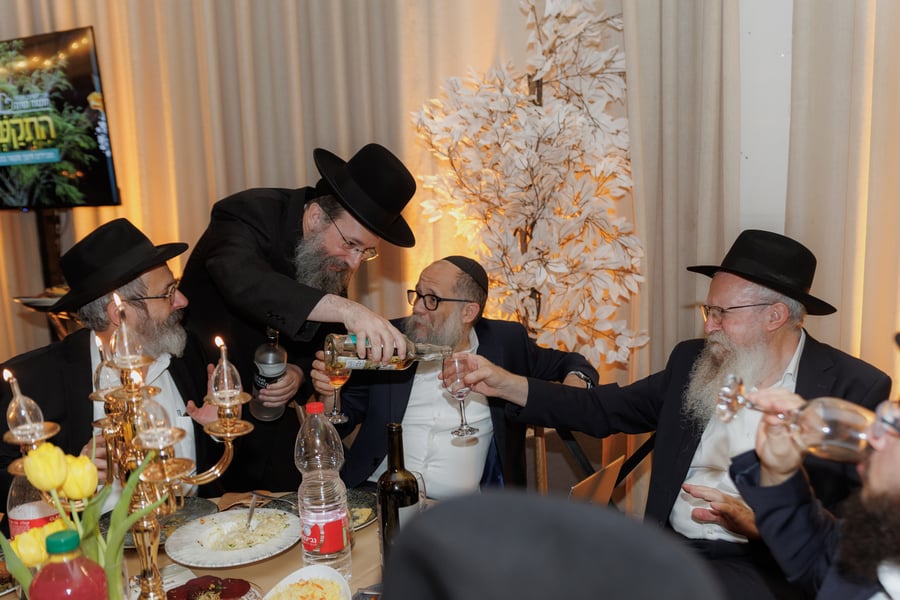 ערב החשיפה בכפר חב"ד