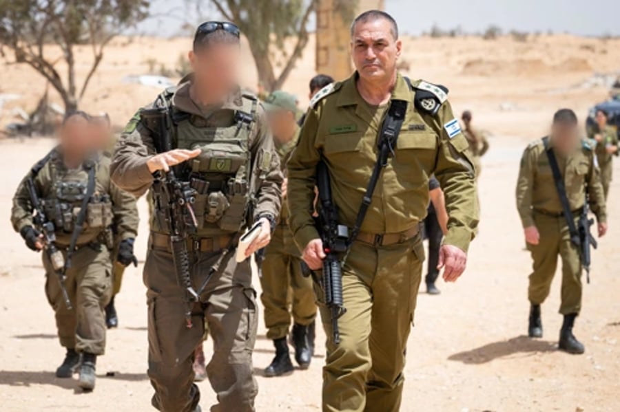 הרמטכ"ל בביקורו