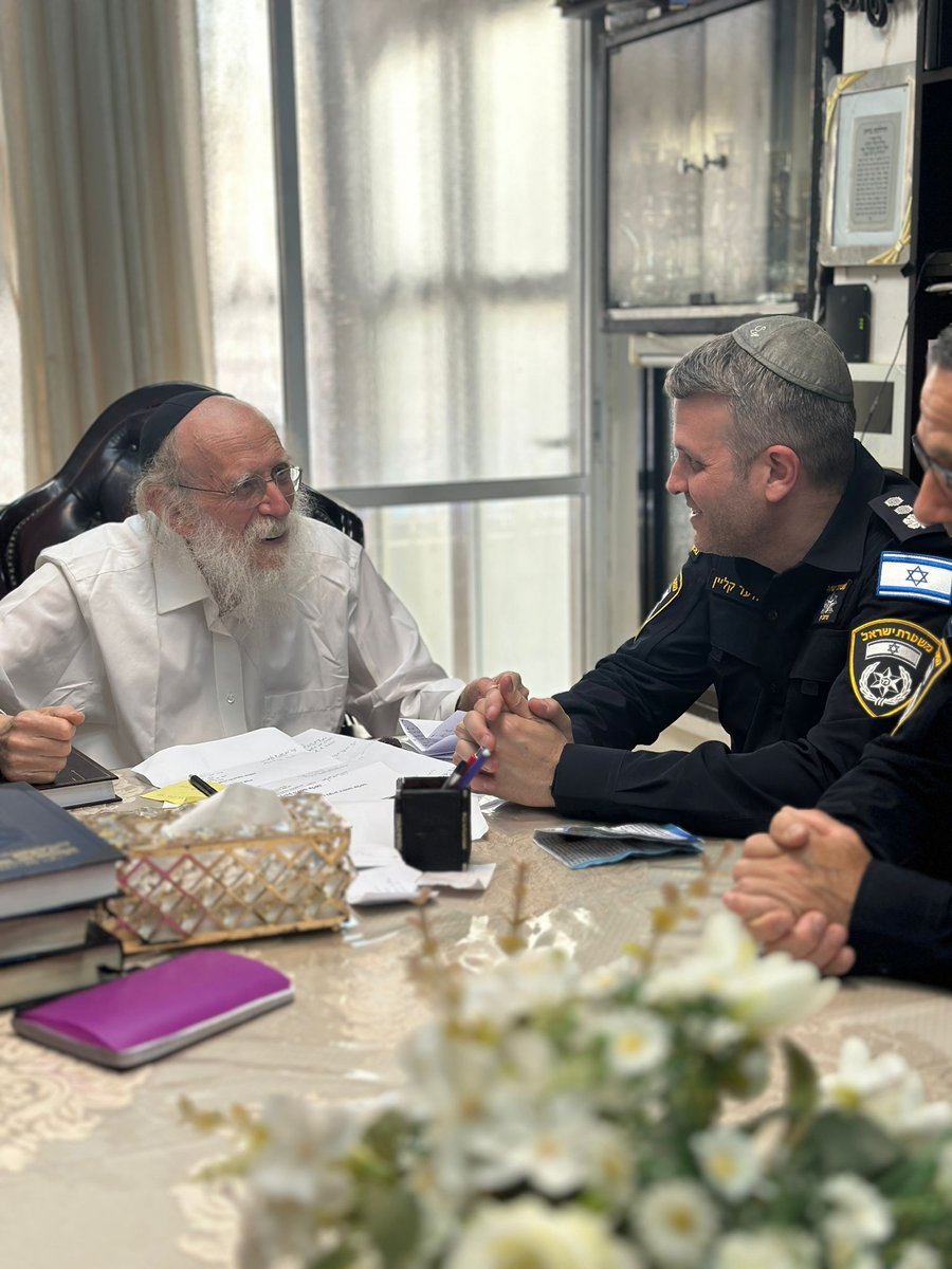 ממ"ר דן הנכנס נצ"מ אלעד קליין בסיור בבני ברק