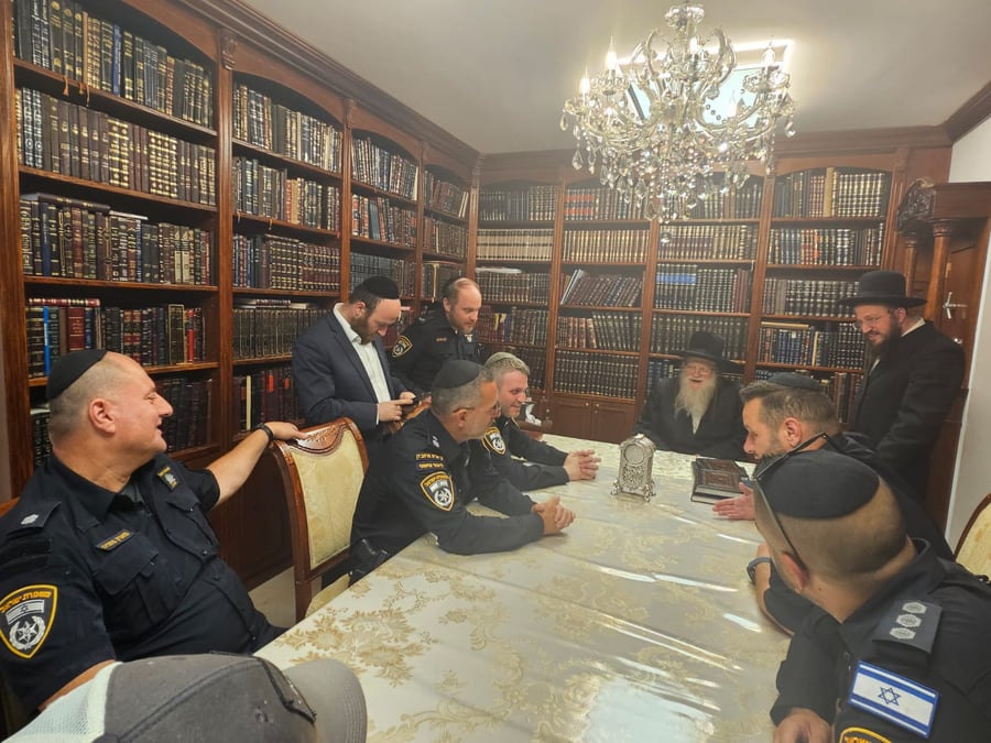 ממ"ר דן הנכנס נצ"מ אלעד קליין בסיור בבני ברק