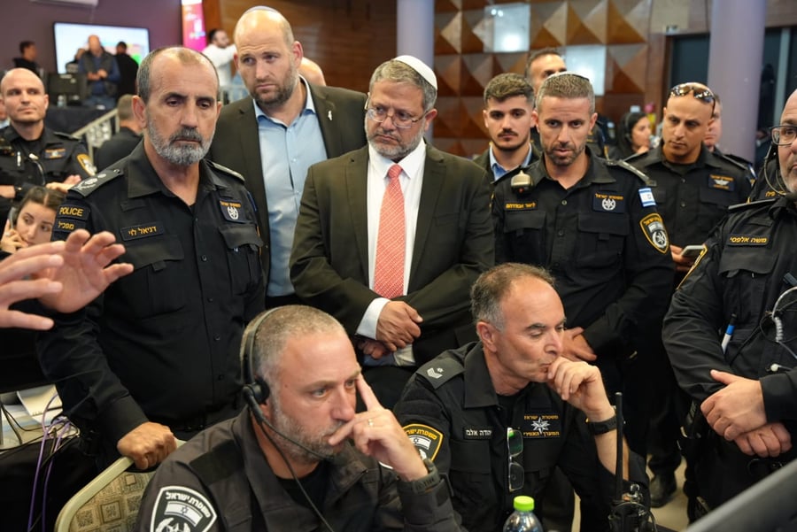 "בשיאו של האירוע": אש וחשמל במתחם הריקודים המורחב במירון | צפו