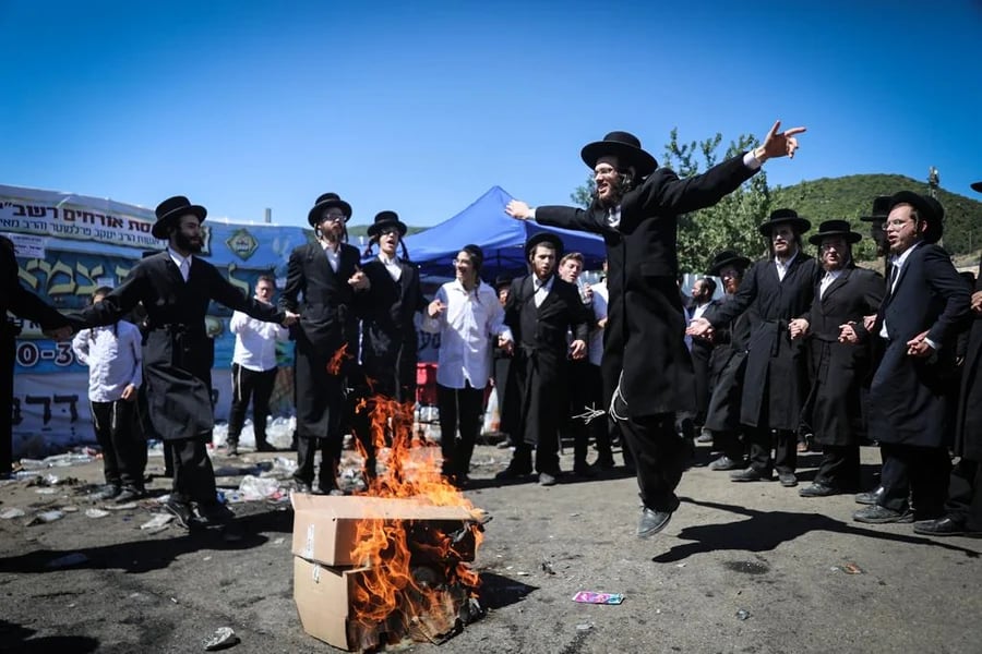 השמחה במירון
