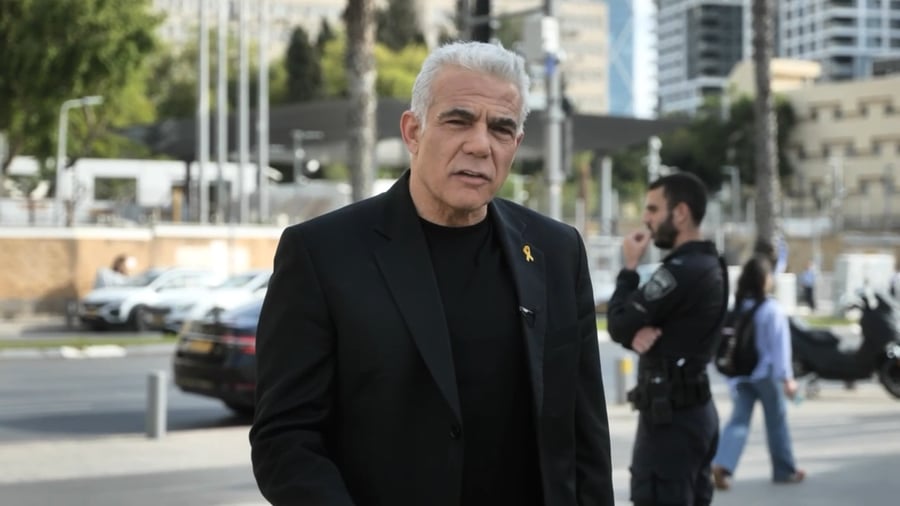 לפיד בכיכר החטופים