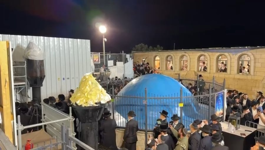 הניגונים המרגשים לפני ההדלקה