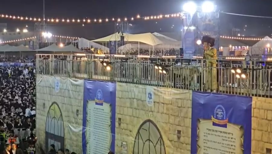 המשפיע רבי אלימלך בידרמן בהדלקה