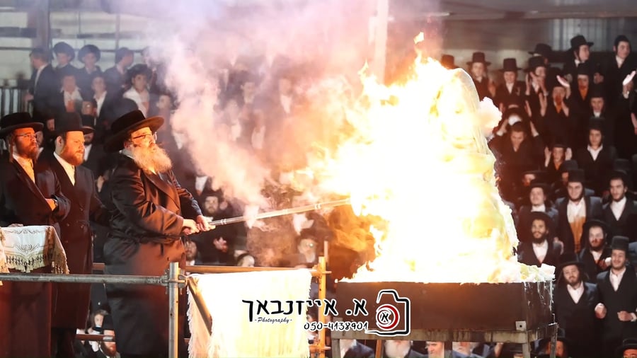 הגה"צ ראש ישיבת סאטמר בהדלקה לכבוד רשב"י
