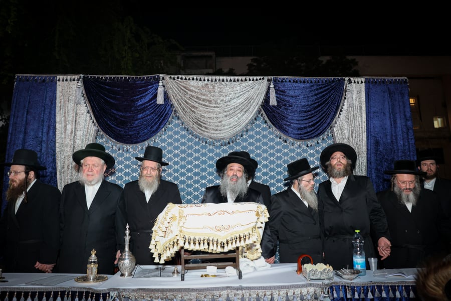 הגה"צ ראש ישיבת סאטמר בהדלקה לכבוד רשב"י